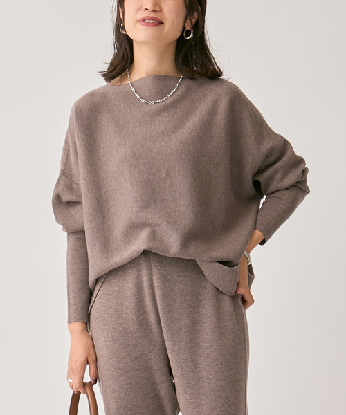 VERMEIL par iena（ヴェルメイユパーイエナ）の「《追加》ボートネックプルオーバー（ニット/セーター・レディース・ブラック/ブラウン・FREE）」の19枚目の写真