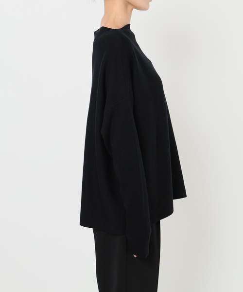 VERMEIL par iena（ヴェルメイユパーイエナ）の「《追加》ボートネックプルオーバー（ニット/セーター・レディース・ブラック/ブラウン・FREE）」の5枚目の写真