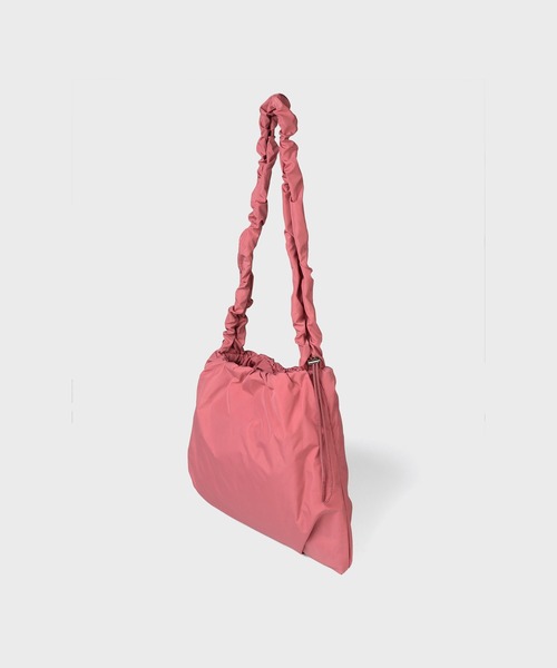 Paul Smith（ポールスミス）の「PSパッファー トートバッグ / 555428 WB181T（ショルダーバッグ・レディース・ブラック/ローズ・FREE）」の7枚目の写真