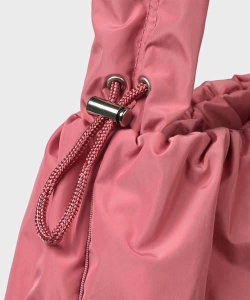 Paul Smith（ポールスミス）の「PSパッファー トートバッグ / 555428 WB181T（ショルダーバッグ・レディース・ブラック/ローズ・FREE）」の8枚目の写真