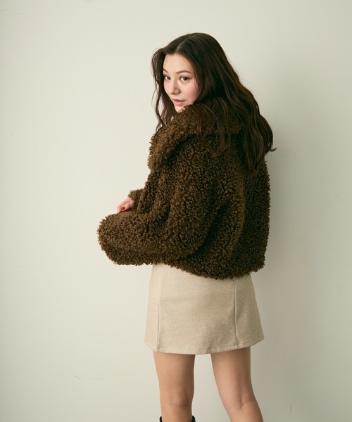 Lunea（ルネア）の「プードルファーコート（ブルゾン・レディース・ベージュ/ブラック/ブラウン・FREE）」の7枚目の写真