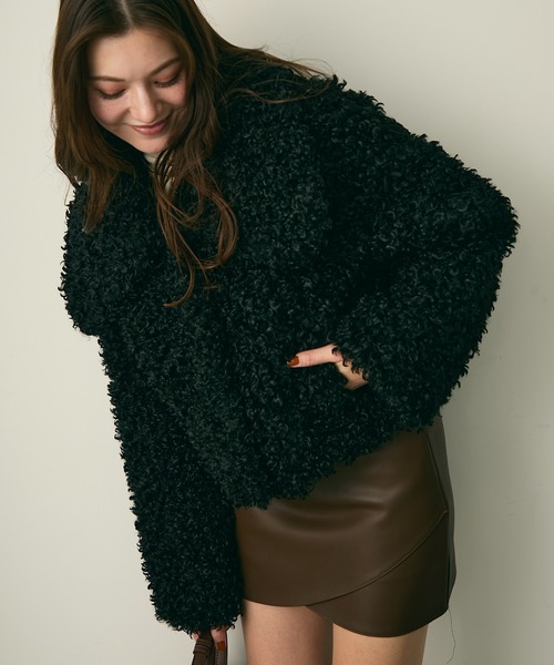 Lunea(ルネア)の「プードルファーコート(ブルゾン・レディース・ベージュ/ブラック/ブラウン・FREE)」の5枚目の写真