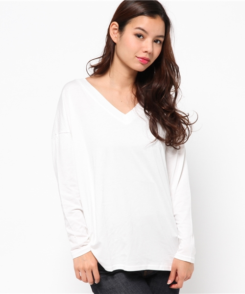 MOUSSY(マウジー)の「ERI LOOSE V/N TEE(Tシャツ/カットソー・レディース・ホワイト/ブラック/ベージュ/オレンジ/ライトブルー/ライトピンク・FREE)」の18枚目の写真