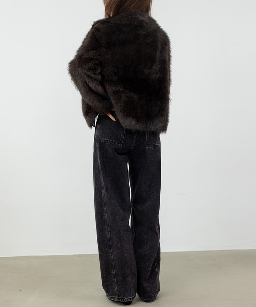 DAY CLOSET（デイ クローゼット）の「【ショート丈/厚手】ふわっとリッチに冬映え 。長袖 ビッグカラー ボリュームフェイクファー 合皮ブルゾン レディース（ブルゾン・レディース・ダークブラウン/ブラウン・L/M）」の21枚目の写真