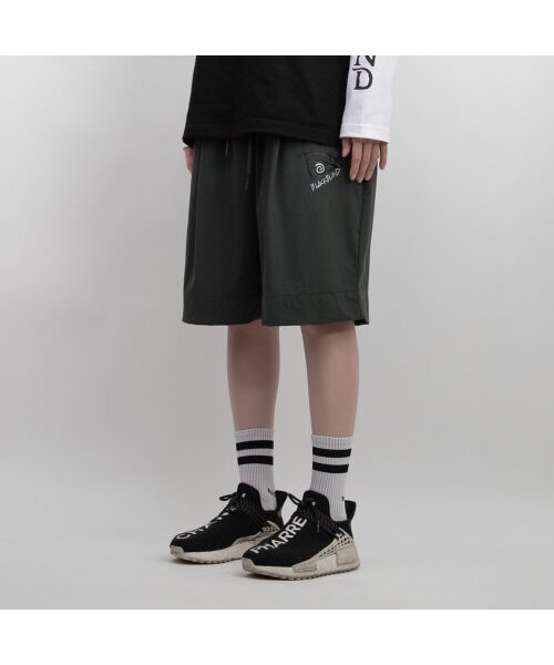 BLACK BLOND(ブラック ブロンド)の「ビビディオキュラスロゴバミューダショートパンツ(カーキグレー)(その他パンツ・レディース・その他・LARGE/MEDIUM)」の3枚目の写真