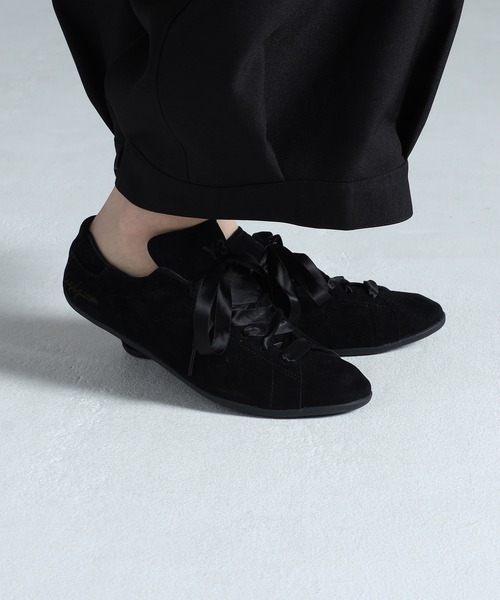 Y-3（ワイスリー）の「Y-3 STAN SMITH LO PRO（スニーカー・メンズ・ブラック×ホワイト・27.0cm/26.5cm/26.0cm/25.5cm/24.5cm/24.0cm/28.5cm/28.0cm/27.5cm/23.5cm/22.5cm/23.0cm）」の2枚目の写真