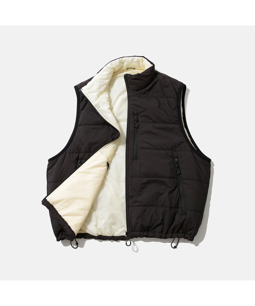 MOIF（モイフ）の「[AW25] REVERSIBLE PUFF VEST / BLACK/ECRU（ダウンベスト・メンズ・その他・1(S)/2(M)/3(L)）」の2枚目の写真