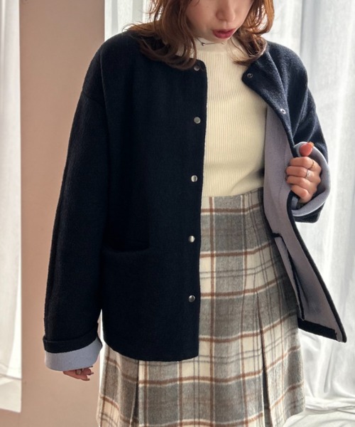 31 Sons de mode（トランテアン　ソン　ドゥ　モード）の「2025秋冬新作 配色ニットカーディガン（カーディガン/ボレロ・レディース・チャコールグレー/アイボリー/ネイビー・ﾌﾘ-）」の4枚目の写真