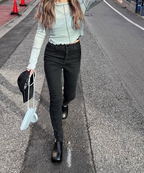 merrylatte（メリーラテ）の「ウォッシュヘムストレッチスキニーデニムPT【Primaras】（デニムパンツ・レディース・ブラック・L/M/S）」の16枚目の写真