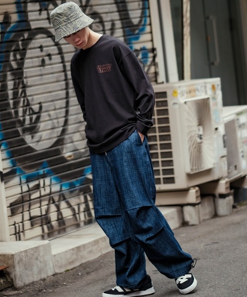 En serio TOKYO（エンソリオトーキョー）の「【SIDEWAYSTANCE】長袖キャラロゴプリントTシャツ（Tシャツ/カットソー・メンズ・ブルー系その他/ホワイト系その他/イエロー系その他/カーキ/ブラック系その他/グレー・MEDIUM/LARGE/SMALL/X-LARGE）」の14枚目の写真