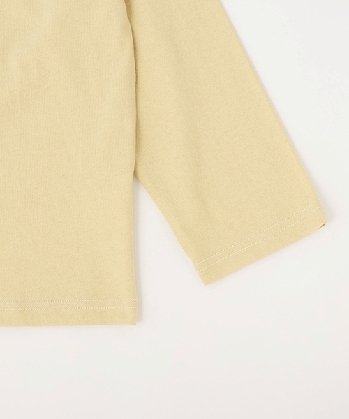 b・ROOM（ビールーム）の「【デイリースタンダードウェアシリーズ】ゆるっとオーバーサイズのワンポイントシンプル長袖Tシャツ（Tシャツ/カットソー・キッズ・マスタード/ライラック/ブラック/アイボリー/トップグレー/ブルーグレー/グリーン系その他/ブルー系その他・110cm/120cm/130cm/140cm/150cm/100cm）」の13枚目の写真