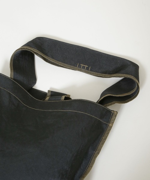 ITTI（イッチ）の「ITTI/別注 MARY INSIDE OUT TOTE - M（トートバッグ・レディース・ブラック/ブラウン・FREE）」の10枚目の写真