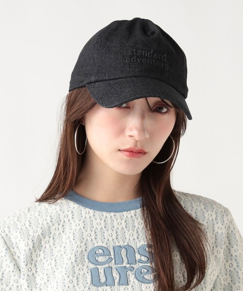 BEAMS HEART(ビームスハート)の「エンボス デニム キャップ(キャップ・レディース・ブラック/ブルー・ONE SIZE)」の3枚目の写真