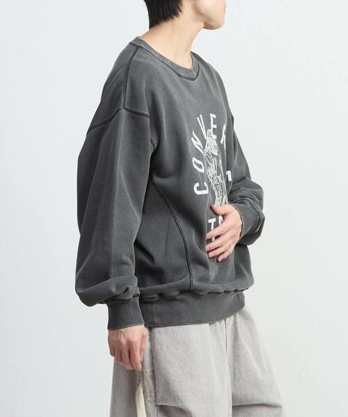 CONVERSE TOKYO(コンバーストウキョウ)の「GORILLA LOGO PRINT SWEAT(スウェット・レディース・ブラック/サックスブルー/ピンク・SMALL/MEDIUM)」の5枚目の写真