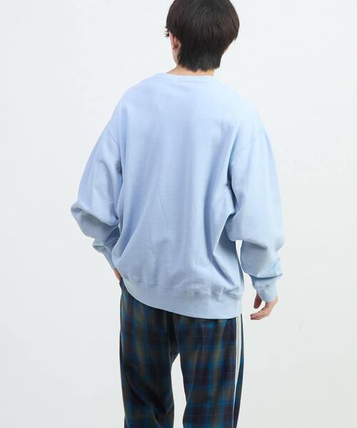 CONVERSE TOKYO(コンバーストウキョウ)の「GORILLA LOGO PRINT SWEAT(スウェット・レディース・ブラック/サックスブルー/ピンク・SMALL/MEDIUM)」の13枚目の写真