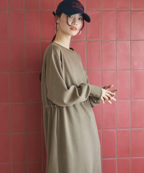 Doux archives(ドゥアルシーヴ)の「ウエストドロストカットワンピース(ワンピース・レディース・キャメル/カーキ/ネイビー・FREE)」の6枚目の写真