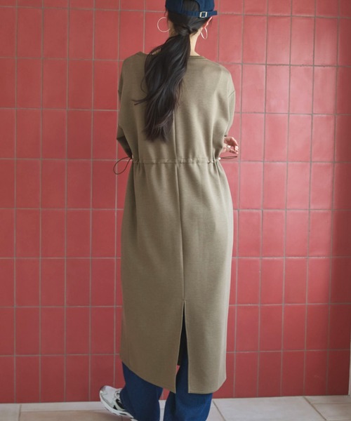 Doux archives(ドゥアルシーヴ)の「ウエストドロストカットワンピース(ワンピース・レディース・キャメル/カーキ/ネイビー・FREE)」の18枚目の写真