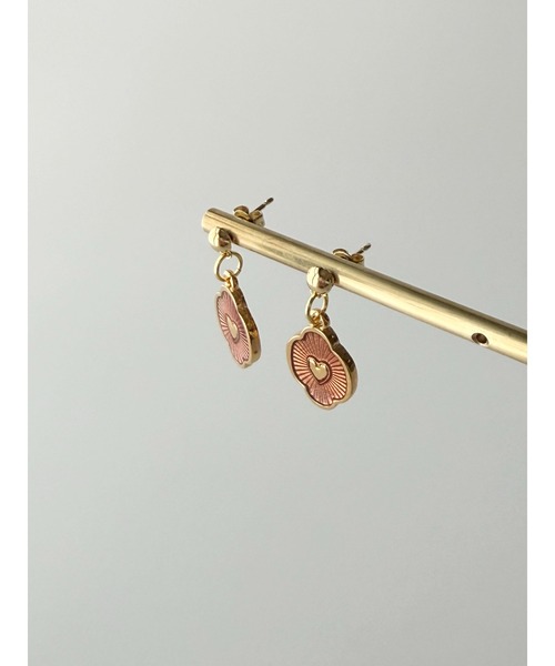 TOMEI LAB】ギリシャ ハート チャーム ピアス(MA)（ピアス（両耳用