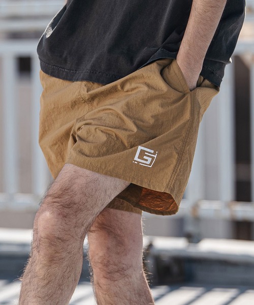 CAMBIO(カンビオ)の「mp14518- Nylon Taffeta Letter Print Short Pants ショートパンツ(AI-261-001)(その他パンツ・メンズ・ブラック/グレー/ブルー/ブラウン系その他/コーラル・S/M/L)」の6枚目の写真