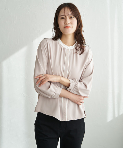 ikka(イッカ)の「ジョーゼットバイカラーブラウス(シャツ/ブラウス・レディース・オフホワイト/グレイッシュベージュ・L/M/S)」の2枚目の写真