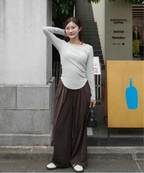 model：H165 着用サイズ：FREE