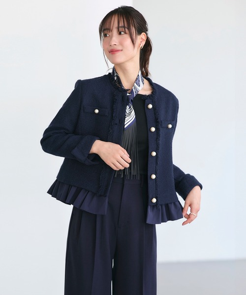 RUIRUE BOUTIQUE（ルイルエブティック）の「ノーカラー ツイード フリル ワイドパンツ スーツ ｜ セレモニースーツ・ママスーツ・パンツスーツ・セットアップ・オケージョンスーツ・フォーマルスーツ・ノーカラージャケット（スーツセット・レディース・ネイビー/アイボリー系1/ブラック・S/M/L/LL）」の3枚目の写真