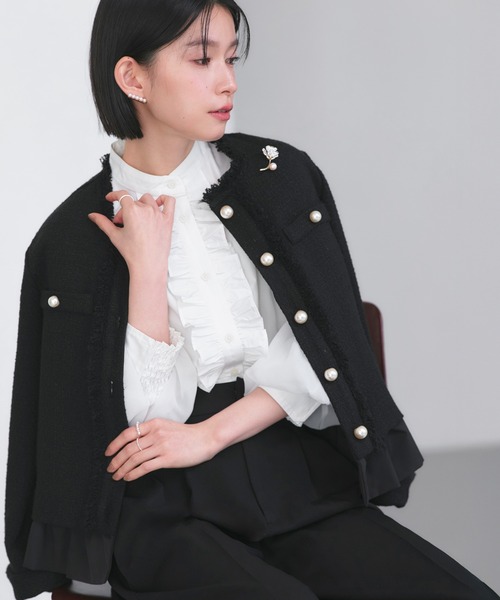 RUIRUE BOUTIQUE（ルイルエブティック）の「ノーカラー ツイード フリル ワイドパンツ スーツ ｜ セレモニースーツ・ママスーツ・パンツスーツ・セットアップ・オケージョンスーツ・フォーマルスーツ・ノーカラージャケット（スーツセット・レディース・ネイビー/アイボリー系1/ブラック・S/M/L/LL）」の7枚目の写真