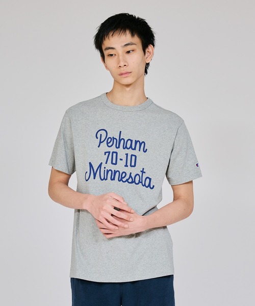 Champion(チャンピオン)の「【Champion/チャンピオン】メンズ ベーシック ショートスリーブTシャツ(Tシャツ/カットソー・メンズ・ホワイト×レッド/ホワイト×ブルー/ブラック系その他/オートミール/ダークブルー/グレー・X-LARGE/LARGE/MEDIUM/SMALL)」の4枚目の写真