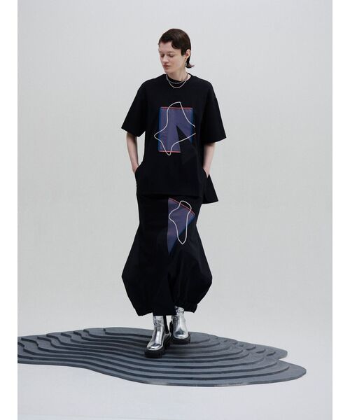 UN3D.(アンスリード)の「ART DOCKING T-SH / アートドッキングTシャツ(Tシャツ/カットソー・レディース・カーキ/ブラック/ホワイト・38/36)」の4枚目の写真