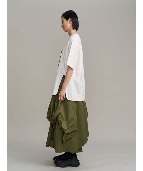 UN3D.(アンスリード)の「ART DOCKING T-SH / アートドッキングTシャツ(Tシャツ/カットソー・レディース・カーキ/ブラック/ホワイト・38/36)」の13枚目の写真