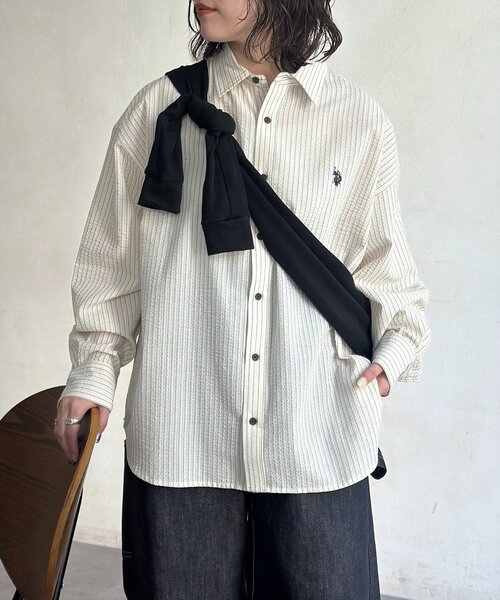U.S. POLO ASSN.(ユーエスポロアッスン)の「【U.S. POLO ASSN.】シアサッカー長袖シャツ(シャツ/ブラウス・レディース・ブラウン/ブルー系その他/ブラック/アイボリー/ブルー・LARGE/MEDIUM)」の2枚目の写真