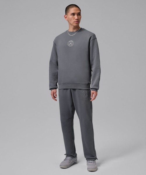 JORDAN BRAND（ジョーダンブランド）の「JORDAN BRAND Paris Saint-Germain Hoop Fleece Crewneck Sweatshirt（ジョーダンブランド パリ・サンジェルマン フープ フリース クルーネック スウェットシャツ）（スウェット・メンズ・グレー系・LARGE/MEDIUM/X-LARGE）」の5枚目の写真
