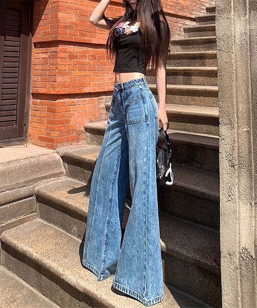 gossip！ロサンゼルス（ゴシップロサンゼルス）の「センターステッチ フレアデニム（デニムパンツ・レディース・ブルー・M）」の8枚目の写真