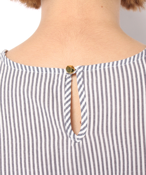 Discoat Parisien（ディスコートパリシアン）の「折り紙タックブラウス（シャツ/ブラウス・レディース・オフホワイト/オリーブ/ストライプ・MEDIUM/LARGE）」の16枚目の写真