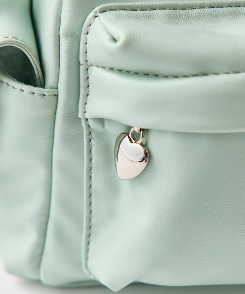 OLIVE des OLIVE（オリーブデオリーブ）の「【500mlペットボトル収納可】マルチポケットホーボーバッグ（ショルダーバッグ・レディース・ダークブラウン/ミント/オフホワイト・FREE）」の18枚目の写真