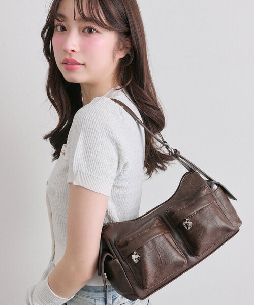 OLIVE des OLIVE（オリーブデオリーブ）の「【500mlペットボトル収納可】マルチポケットホーボーバッグ（ショルダーバッグ・レディース・ダークブラウン/ミント/オフホワイト・FREE）」の15枚目の写真