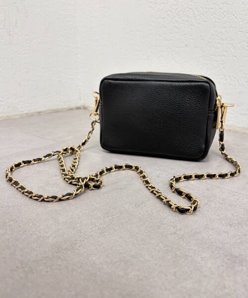LOUNGEDRESS(ラウンジドレス)の「【@iristagramuuコラボ】【GALENA/ガレナ】チェーンバッグ(トートバッグ・レディース・ブラック・FREE)」の3枚目の写真