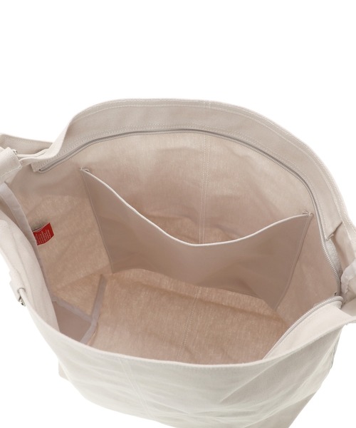 Manhattan Portage(マンハッタンポーテージ)の「AMAGANSETT SHOULDER BAG CANVAS LIGHT 26(ショルダーバッグ・レディース・グレー/グリーン・LARGE)」の9枚目の写真