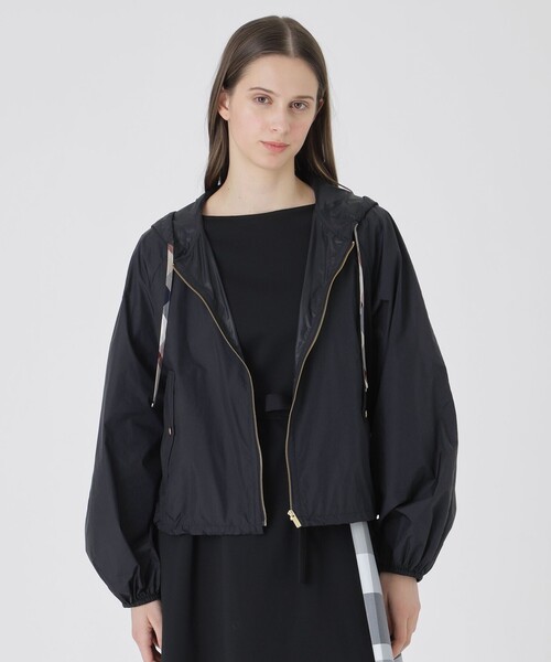 BLUE LABEL CRESTBRIDGE(ブルーレーベルクレストブリッジ)の「【一部店舗限定】シアーナイロンブルゾン(ブルゾン・レディース・ダークネイビー・40/38/36)」の1枚目の写真