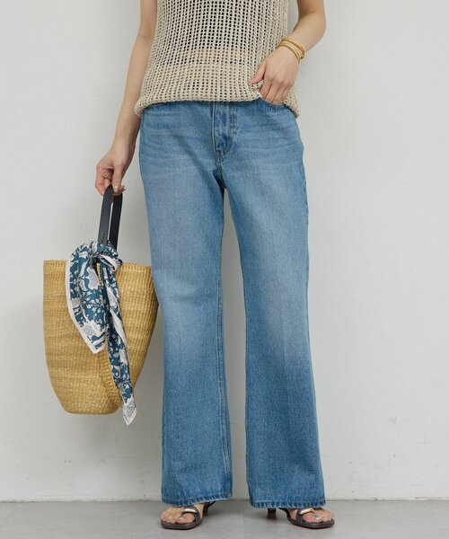 GALLARDAGALANTE(ガリャルダガランテ)の「センタークリースフレアデニム(デニムパンツ・レディース・ブルー/ホワイト・0/1/2)」の4枚目の写真