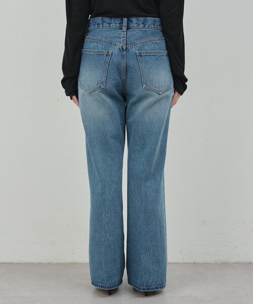 GALLARDAGALANTE(ガリャルダガランテ)の「センタークリースフレアデニム(デニムパンツ・レディース・ブルー/ホワイト・0/1/2)」の18枚目の写真