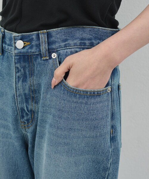 GALLARDAGALANTE(ガリャルダガランテ)の「センタークリースフレアデニム(デニムパンツ・レディース・ブルー/ホワイト・0/1/2)」の16枚目の写真