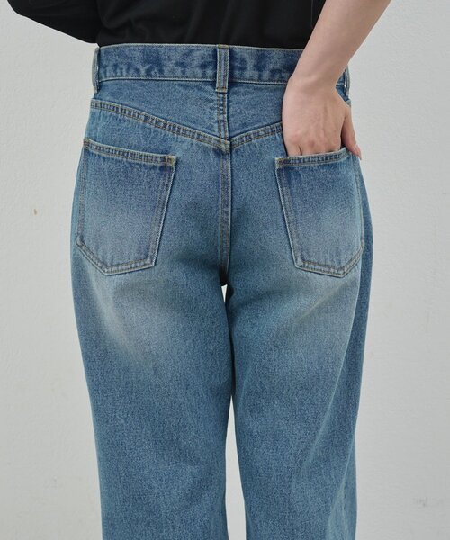 GALLARDAGALANTE(ガリャルダガランテ)の「センタークリースフレアデニム(デニムパンツ・レディース・ブルー/ホワイト・0/1/2)」の15枚目の写真