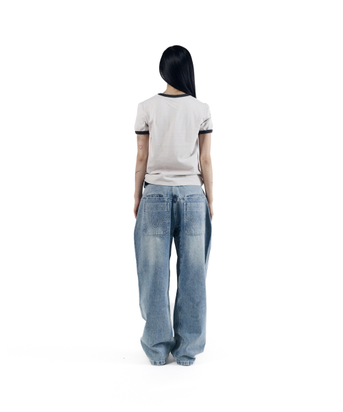AAKAM(アーカム)の「Stitched Baggy Denim Pants (Blue)(デニムパンツ・レディース・その他・1/2)」の8枚目の写真