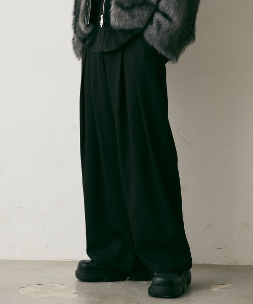 Shoowtime(ショウタイム)の「Drape Semi-Wide Tuck Slacks / ドレープセミワイドタックスラックス(スラックス・メンズ・チャコールグレー/ブラック・X-LARGE/LARGE/MEDIUM)」の20枚目の写真