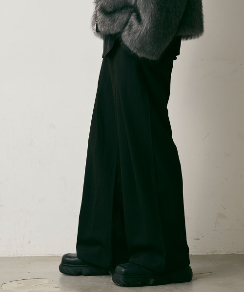 Shoowtime(ショウタイム)の「Drape Semi-Wide Tuck Slacks / ドレープセミワイドタックスラックス(スラックス・メンズ・チャコールグレー/ブラック・X-LARGE/LARGE/MEDIUM)」の22枚目の写真