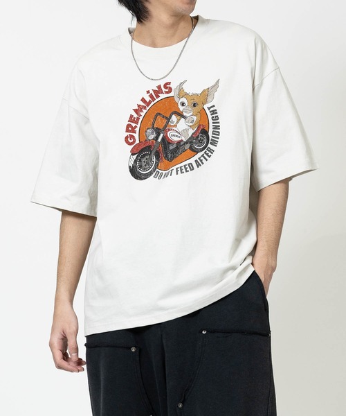 JOHN'S CLOSET(ジョンズクローゼット)の「【15】〔GREMLINS/グレムリン〕ギズモプリント ユーズドライク半袖Tシャツ(Tシャツ/カットソー・メンズ・ブラック系1/ホワイト系2/ホワイト系1/ブラック系2・X-LARGE/LARGE/MEDIUM)」の18枚目の写真