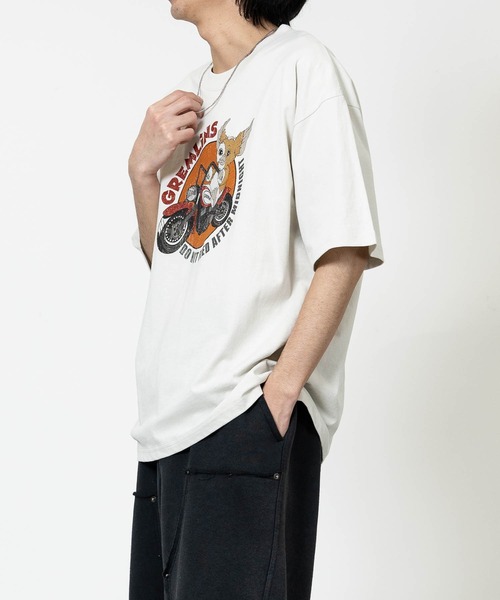 JOHN'S CLOSET(ジョンズクローゼット)の「【15】〔GREMLINS/グレムリン〕ギズモプリント ユーズドライク半袖Tシャツ(Tシャツ/カットソー・メンズ・ブラック系1/ホワイト系2/ホワイト系1/ブラック系2・X-LARGE/LARGE/MEDIUM)」の19枚目の写真