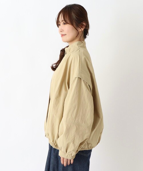 one'sterrace(ワンズテラス)の「撥水ナイロンアウター(ブルゾン・レディース・キャメル/カーキ系5・02)」の4枚目の写真