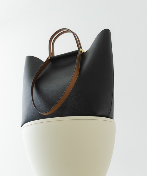 RODE SKO（ロデスコ）の「2ハンドルデザイントートバッグ（ショルダーバッグ・レディース・イエロー/アイボリー/ブラック・ONE）」の17枚目の写真